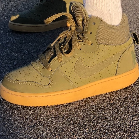 Nike Court Borough Mid Winter Dark Green - Picture 1 of 4